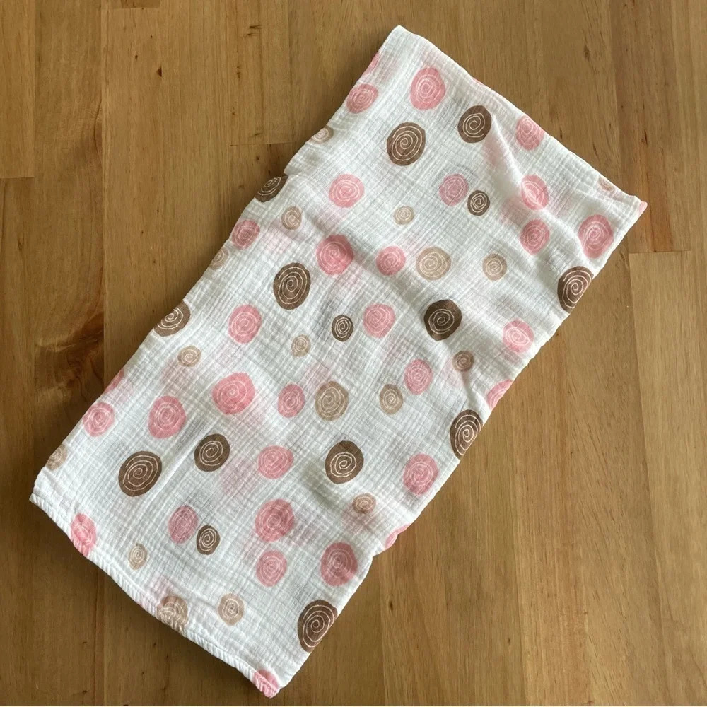 BUNDLE OF (2) ADEN + ANAIS MUSLIN SWADDLE BLANKETS - Picture 1 of 6